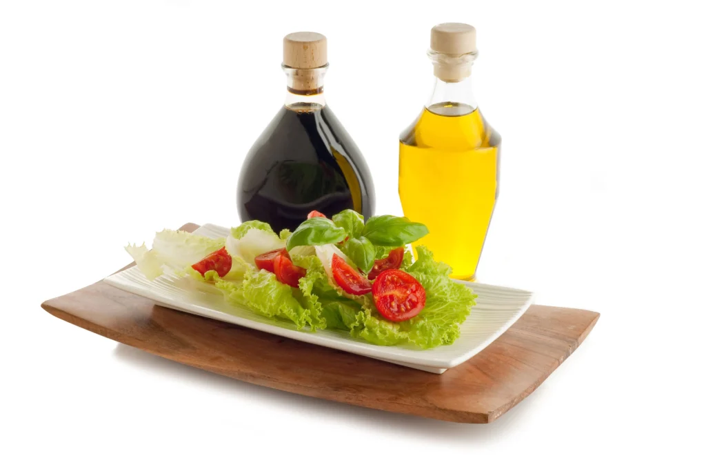 italian-salad-with-balsamic-vinegar-scaled